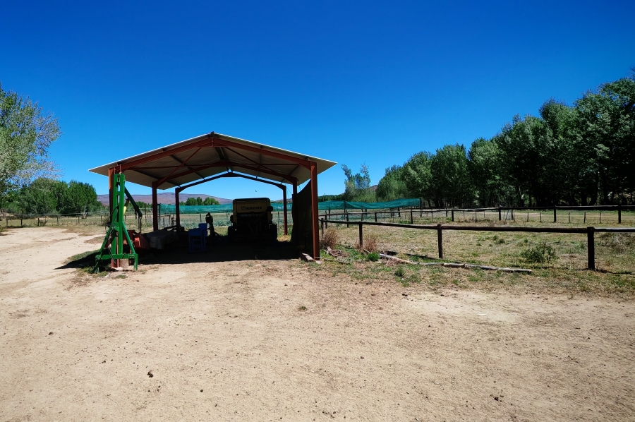 4 Bedroom Property for Sale in Middelburg Rural Eastern Cape